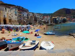 It's known for its beaches and as the birthplace of the poet gabriele d'a. Pescara