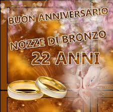 Leggi le frasi per l'anniversario di matrimonio e gli auguri per le nozze di stagno, d'argento o oro da dedicare alle persone a cui vuoi bene. Auguri In Una Clip Buon Anniversario Di Matrimonio