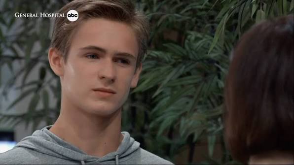 Jake has something he needs to get off of his chest. @hudson.west  @rebeccaherbst @welcometolaurasworld #GH #GeneralHospital