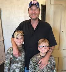 Di day fit don begin for di us and tori plenty for how e really happun. Gwen Stefani Celebrates Blake Shelton On Father S Day People Com