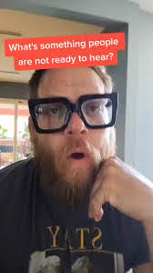 Brianna Isham's Instagram, Twitter & Facebook