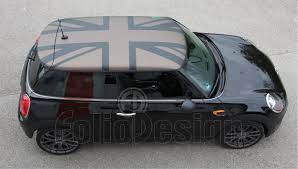 Mini Cooper Mit Two Tone Variante Des Typisch Britischen Dach Designs Mit Viel Liebe Foliert Von Foliodesign Mehr Ideen Www Folio Mini Cooper Design Mini