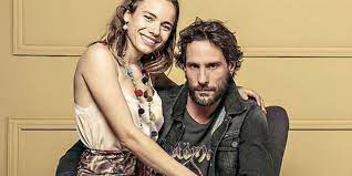 Es conocida por las producciones dama y obrero y papá a la deriva, además de la película joven y alocada. Maria Gracia Omegna Cuenta Que Gonzalo Valenzuela Le Pidio Matrimonio Fue Hermoso Pero No Hemos Tenido La Necesidad De Concretarlo Glamorama