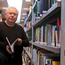 Aprovechando la reciente conferencia que jaime lerner ofreció en la casa encendida de madrid el pasado día 19 de octubre, me gustaría iniciar esta nueva sección en nuestro blog con una breve reseña/reflexión sobre el libro 'acupuntura urbana' escrito por el arquitecto brasileño. Acupuntura Urbana Obra De Jaime Lerner Agora Em Edicao Ampliada