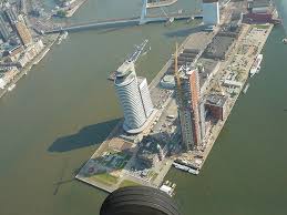 Eén van onze kerntaken is de duurzame ontwikkeling, beheer en exploitatie van de haven. Rotterdam Port Information 4c Offshore