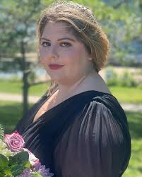 Avery Winick, Mezzo-soprano