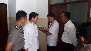 Udah tahu belum berapa besaran gaji umr semarang yang terbaru? Supervisor Pt Pwi Jepara Ditemukan Meninggal Dunia Di Kamar Kos Tribun Jateng