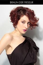 Anne hathaway slicks her short hair back for a different look which can transform short hair from day to night. 60 Popular Party Hairstyles That Are Easy To Style