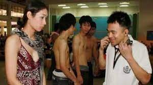 Namun jangan salah, berlibur di thailand juga belum lengkap kalau belum jelajah wisata malamnya. Fakta Menyedihkan Di Balik Gemerlap Kehidupan Ladyboy Thailand Suara Sulsel