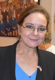 Sarah Hewins's Instagram, Twitter & Facebook