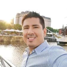 Estimada Red, buenas tardes, estoy buscando proveedores de racks para  bodegas (ver foto) que a su vez puedan suministrar los paneles reciclados y  que puedan aguantar 650 KG.