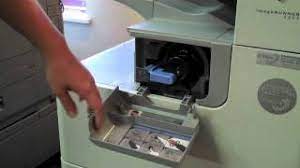 Trouver fonctionnalité complète pilote et logiciel d installation pour imprimante canon imagerunner ir2318.ce multifonction compact permet une copie noir et blanc extrêmement efficace et l'impression en local via une connexion usb à une vitesse pouvant atteindre 18 ppm/cpm. How To Replace Toner In A Canon B W Imagerunner Copier Youtube