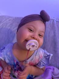 Layla!!!🌟 @baldandb3autiful She makes it look so fun and fearless!😍 BIG  confidence!!!👏👏 #alopecia #wigsnatch #baldtourage #baldisbeautiful  #wigsnatchchallenge