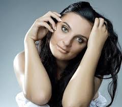 Скачай елена ваенга и антон яковлев чёрные очи (single 2019) и елена ваенга мужчина и женщина (single 2019). Elena Vaenga Airport The Soul In The Song