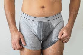 homem com cuecas molhadas por causa da incontinência urinária 16295468 Foto  de stock no Vecteezy