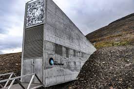 10 Forbidden Places No One Will Ever Be Allowed To Visit Seed Vault Places Pyramids Of Giza