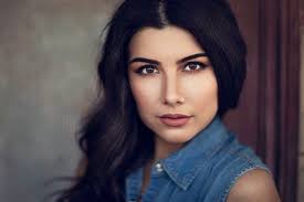 Showing all images tagged brown hair, brown eyes, female, duo and male. Model Hd Wallpaper Background Image 2000x1333