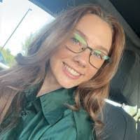 Isabella Stringer's Instagram, Twitter & Facebook