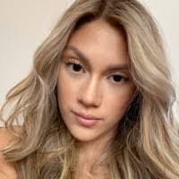 Alexandra Rendon's Instagram, Twitter & Facebook