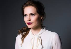 Letícia Colin sobre traição: 'É muito difícil dizer se eu perdoaria ou não' 