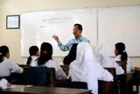Dalam proses pembelajaran guru memegang peran yang sangat penting. Sekolah Di Semarang Ajak Orang Tua Mengajar Republika Online