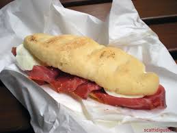 Or, try wrapping some prosciutto around the. Milano Il Panino Imbattibile E Al Gb Bar A Soli 4 E In 100 Varianti