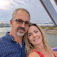 BUYING* Looking for a white 5 speed Roush cue ball shift knob