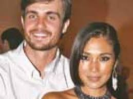 Viver a Vida: Ricardo dá o fora em Isabel e reata com Ellen