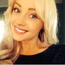 Charlotte Luce's Instagram, Twitter & Facebook