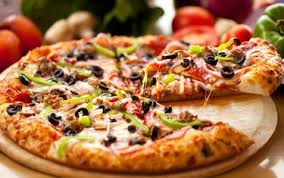 Pizza con patatine fritte e salsiccia. Pizza Calorie Calorie Conoscere Le Calorie Della Pizza