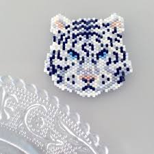 787 Likes 44 Comments Mon Petit Bazar Monpetitbazar On Instagram Attention Les Doigts Perlezmo Bead Weaving Patterns Bead Weaving Beading Patterns