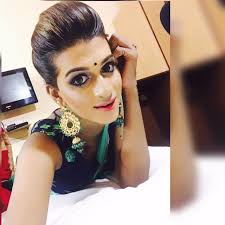 Made of lightweight panama straw with a flexible 2 inch bound edge brim, this hat features a wide grosgrain ribbon hat band and smooth ribbon interior sweatband for a comfortable feel in even. Boy Wearing Makeup And Saree Makeupview Co