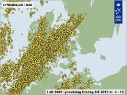 • spektakulære helgelandskysten • 10 000 øyer og 9800 km kystlinje • eventyrlige fjell og flotte fjorder Her Slog Mere End 8 000 Lyn Ned Hsfo Dk