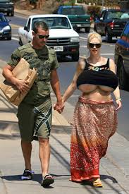 Gwen Stefani huge massive tits morphs – Big Boobs Celebrities – Biggest tits  in the World