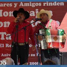 En el episodio reflekta, después de perderse la foto en grupo de la clase al quedar encerrada en el baño por culpa de chloé, es infectada por un akuma de hawk moth convirtiéndose en reflekta, una supervillana que convierte a la gente en copias de ella misma. Stream El Corrido De Caro Quintero By El Palomo Y El Gorrion Listen Online For Free On Soundcloud