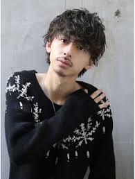 ニュアンスパーマ l018312630 オーシャントウキョーシブヤ ocean tokyo shibuya のヘアカタログ ホットペッパービューティー 髪型 メンズ パーマ メンズ ヘアスタイル メンズ パーマ ミディアム
