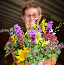Flowers by anna provides unique, affordable floral designs that exceeds customer expectations! Episode 371 The Michigan Flower Growers Cooperative With Amanda Maurmann Of Gnome Grown Flower Farm And Alex Cacciari Of Seeley Farm Debra Prinzing