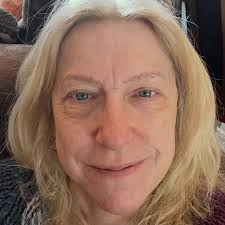 What's a movie that had the BIGGEST PLOT TWIST EVER and it still blows your  mind just thinking about it????