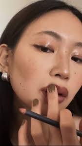 Julia Aubert's Instagram, Twitter & Facebook