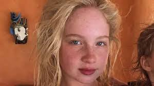 Iris Goldsmith's Instagram, Twitter & Facebook