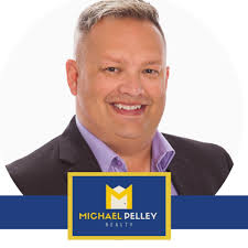 Michael Pelley's Instagram, Twitter & Facebook