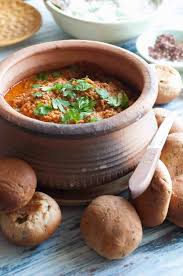 Versatile Indian Chicken Keema Curry Recipe Moist Chicken Keema Recipe In 2020 Keema Recipes Keema Curry Recipe Curry Recipes