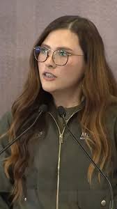 La Secretaría de las Mujeres, encabezada por Clarisa Gómez Manrique,  impulsa la creación de un violentómetro con chatbot: un asistente virtual  que ayudará a identificar, medir y actuar ante ...