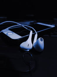 Choose from camera modes such as photo, video, pano, or portrait, and zoom in or out to frame your shot. Earpods Iphone Apple Blue Earphones Laptop Latest Music Phone Pin Hd Mobile Wallpaper Peakpx
