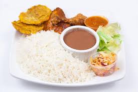 Riz Blanc Avec Sauce Aux Feves Delicieux Island Food Food Food Culture