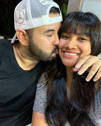 Che39 puan khaleeda bustamam tunku leo dan tunku sunny main peekaboo. Isteri Tmj Throwback Gambar Masa Remaja Ramai Seronok Duk Mengata Sesuatu Pasal Che Puan Khaleeda Satkoba Press