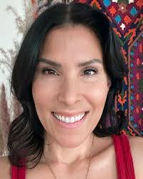 Stephanie Hertel's Instagram, Twitter & Facebook