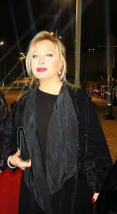 Emel Sayin Guzel Kadinlar Unluler Kadin