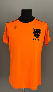 Dit tenue zal als eerst worden gedragen op 29 maart 2016, tijdens. Match Worn Shirts On Twitter Nederlands Elftal Ek 1980 Sanderjonkman Voetbalshirtchallenge