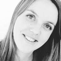 Kerry Randall's Instagram, Twitter & Facebook